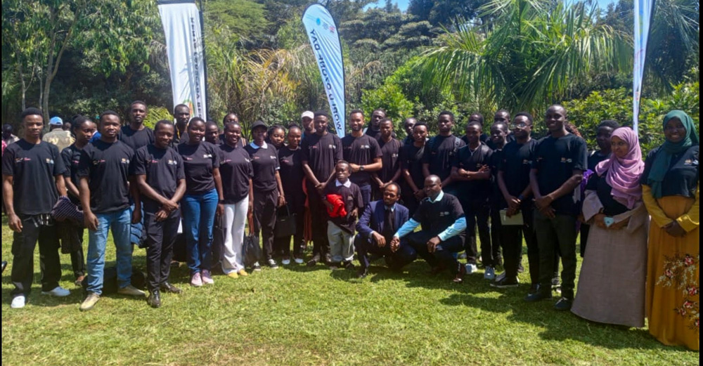 Some of the students and staff who participated in marking the World Ozone Day at Michuki Memorial Park, Nairobi. 