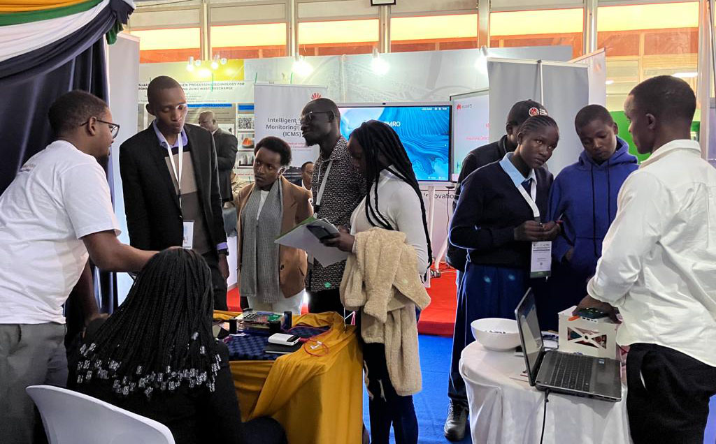 TU-K exhibitors take guests through their innovations during the Kenya Innovation Week that was held at Edge Convention Centre, College of Insurance, Nairobi.