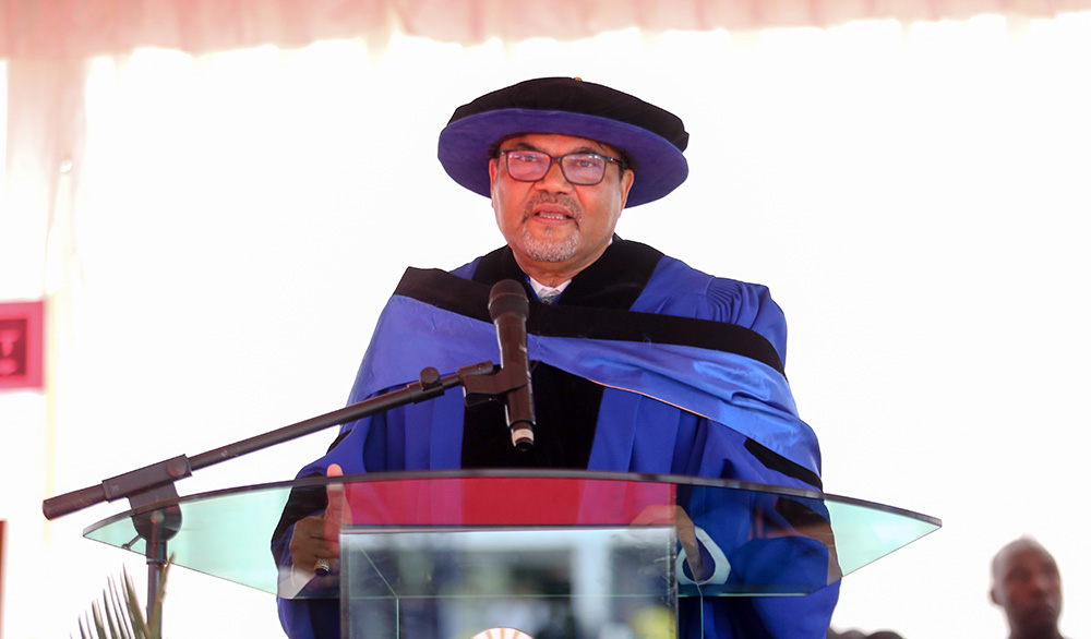 PS Prof. Abdulrazak Shaukat