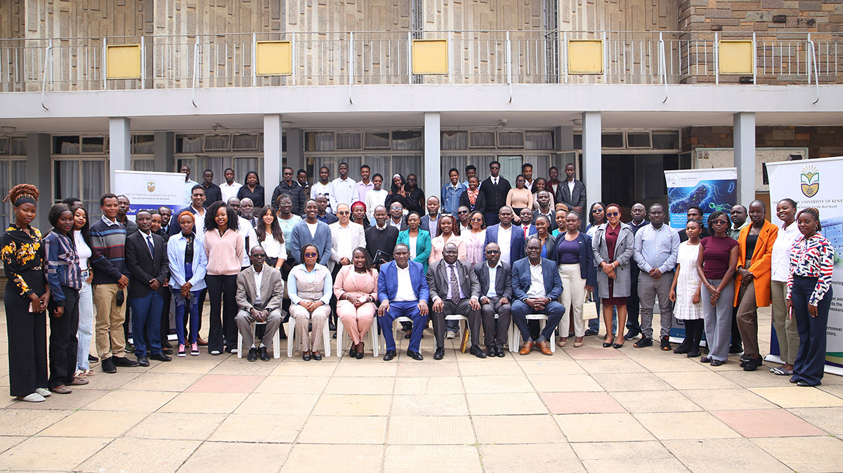 Guests, members of staff and students from the Department of Biological and Life Sciences during the Symposium
